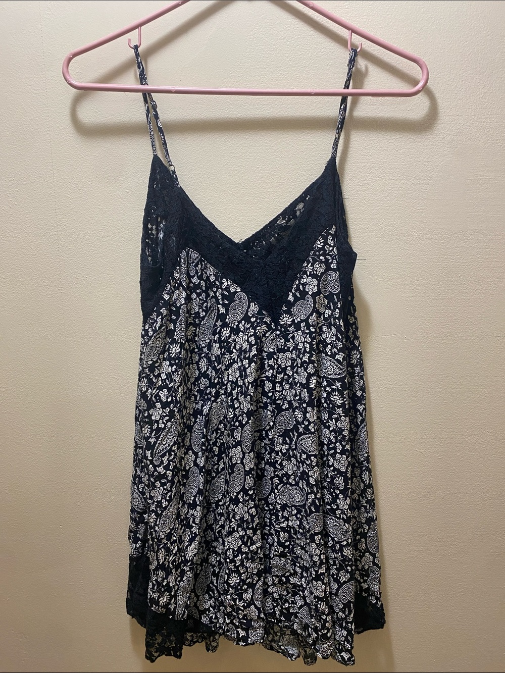 Black Paisley Lace-Trim Camisole Tank Nighty Small Flowy Sexy Comfy